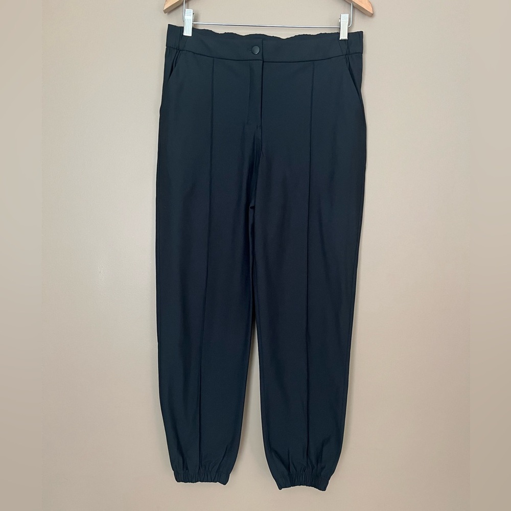 {Lululemon} Warpstreme High-Rise 7/8 Jogger in Black - Womens 30